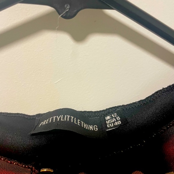 Lace cut out front mini dress - Picture 3 of 3